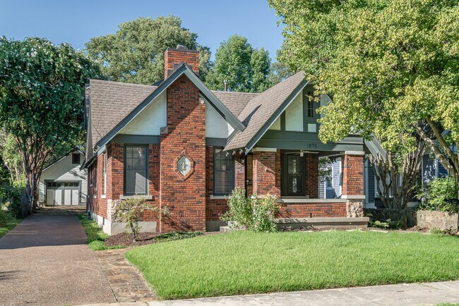 Photo - 1876 Crump Ave