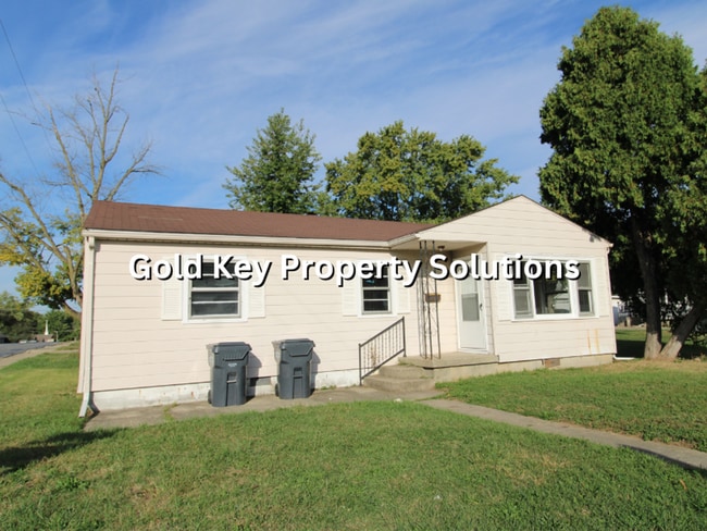 Photo - 3 BR 1 BA House with Garage Across from Pu...