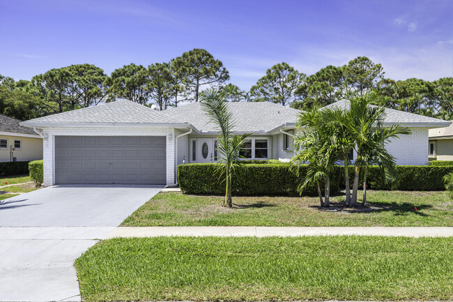 Building Photo - 10603 Greentrail Dr S Rental