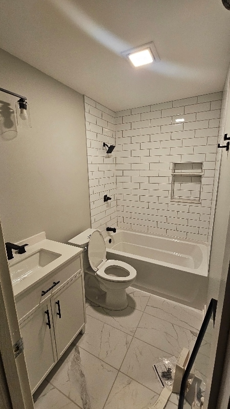 Building Photo - 118 Camelot Ct Rental