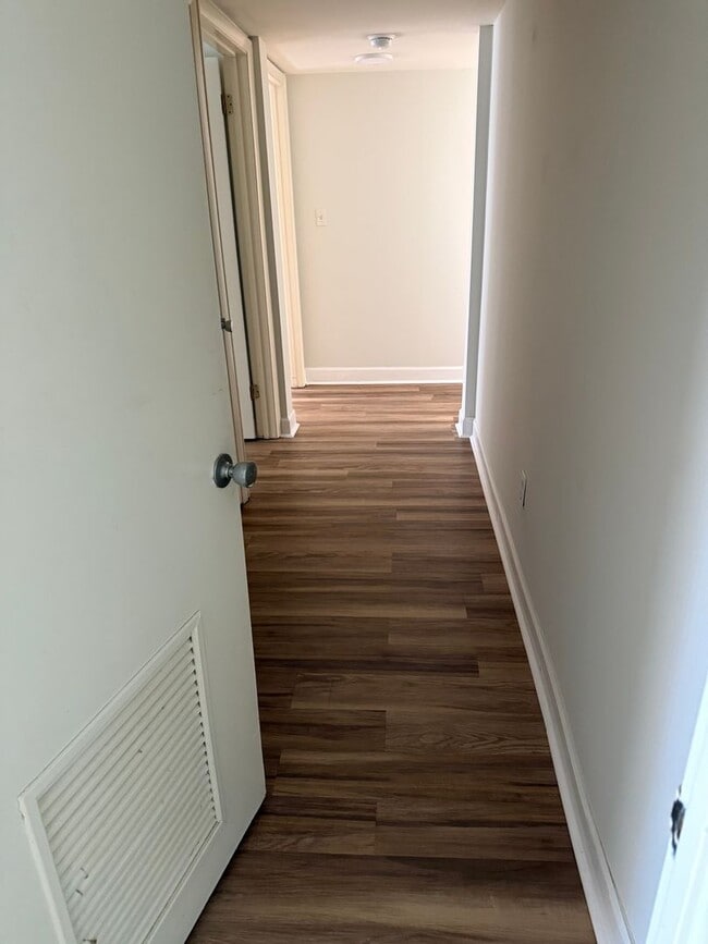 Photo - Beautiful Highrise 2 bed 2 bath