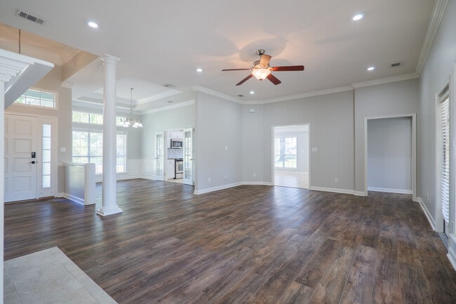 Photo - 4246 Netherfield Ln