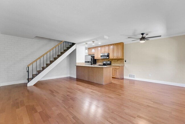 1355 42nd Ave Unit 2