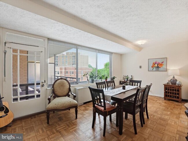 Photo - 4740 Connecticut Ave NW Unit 818