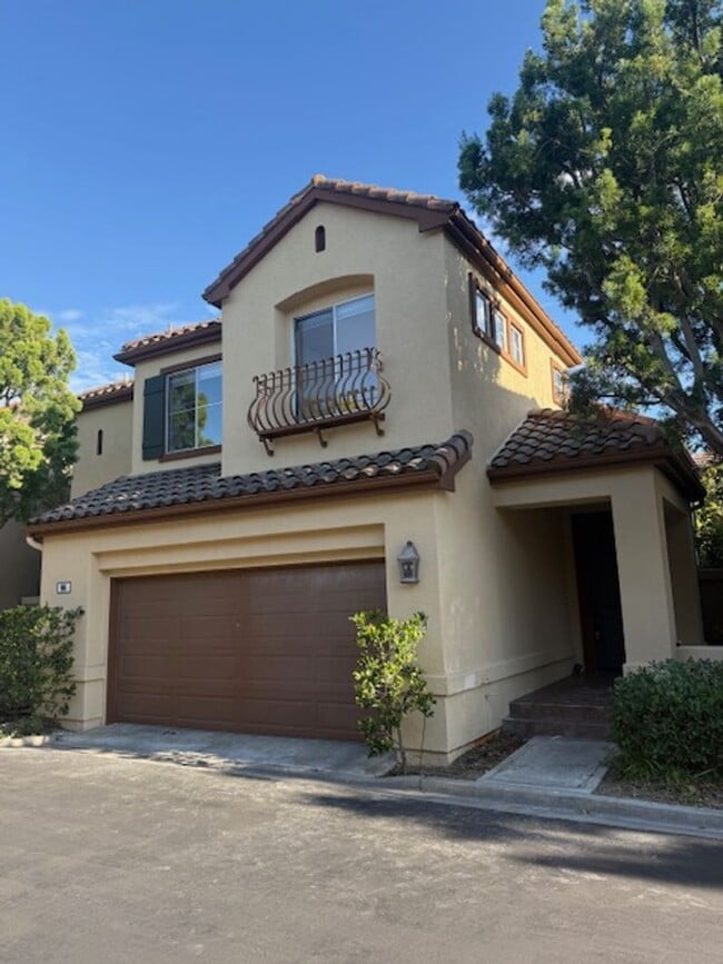 3bdr Home located in the Prestigious Gated... - 3bdr Home located in the Prestigious Gated...