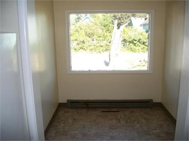 Photo - 3008 Meridian St