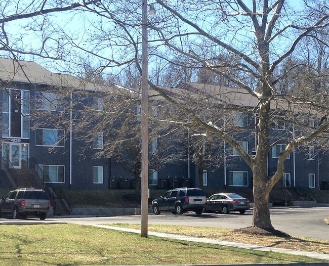 Photo - Royal Arms Apartments