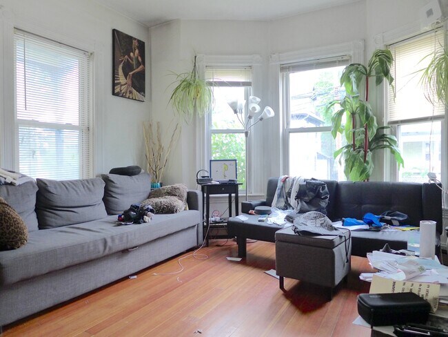 Photo - 76 Mapleton St Apartamentos Unidad 1