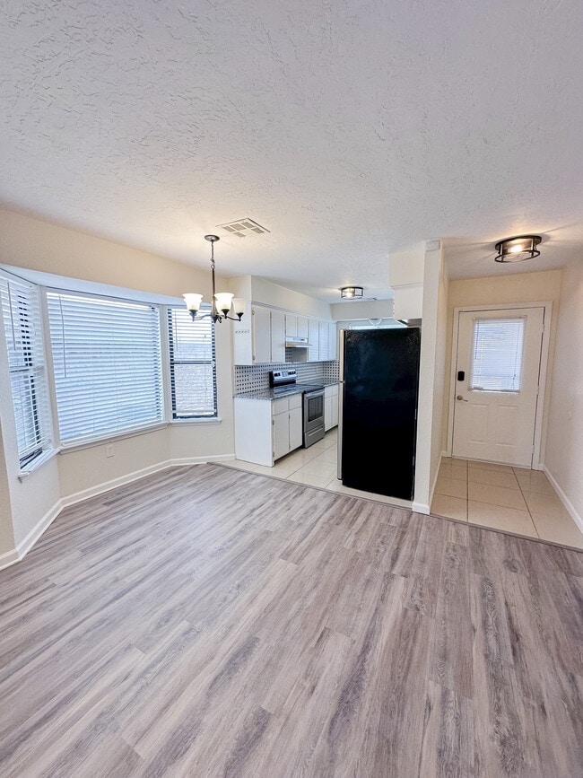 Photo - 2711 NE Euclid Ave