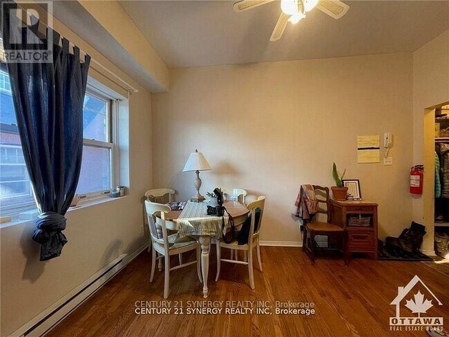 Photo - 450 MacLaren St Unit 8