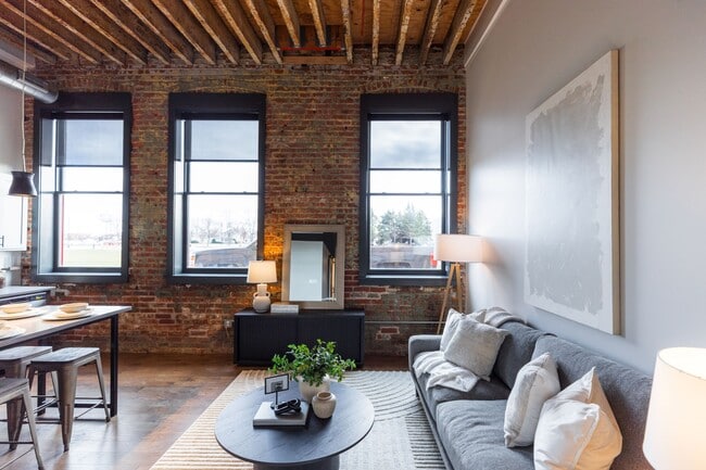 Plant 1 Lofts