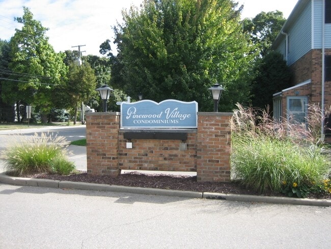 Photo - 212 Pinewood Dr Rental