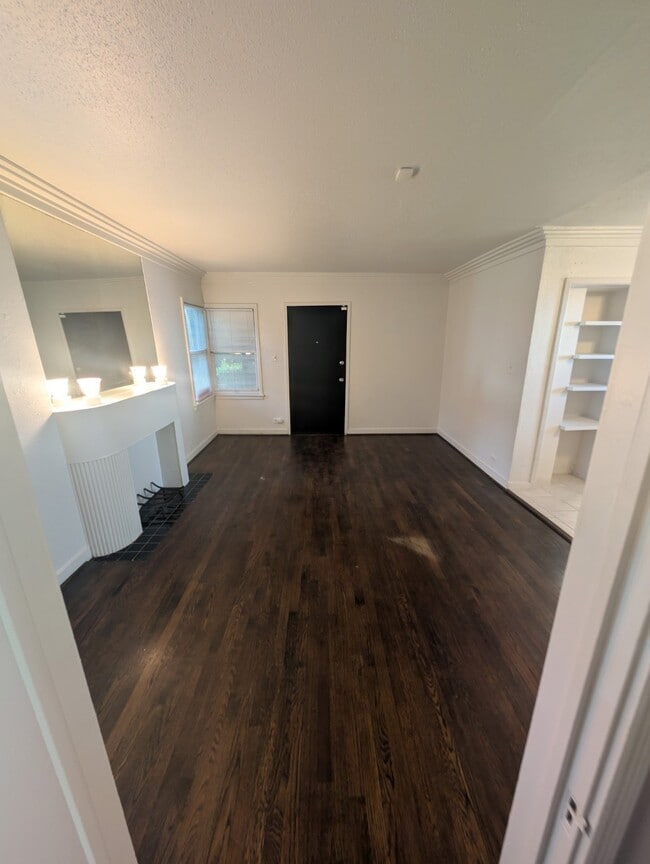 Building Photo - 1920 Binz St Unit 1 Rental