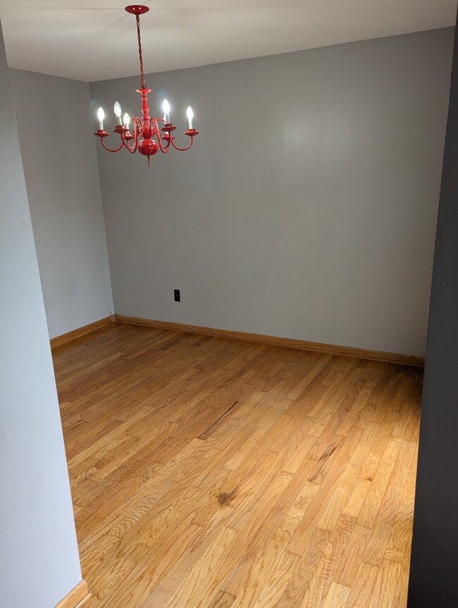 Dining room - 15A E Daisy Ln