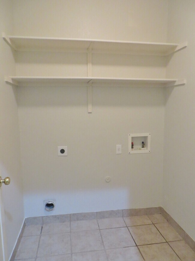 Photo - 4 Bedroom 2 Bathroom Churchill Farms Georg...