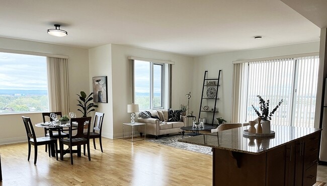 Building Photo - William's Court C