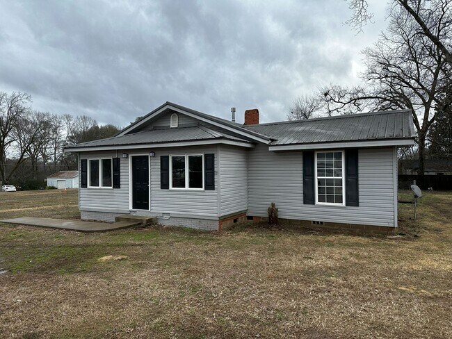 Spacious 3 Bedroom Home with Office, Inter... - Spacious 3 Bedroom Home with Office, Inter...