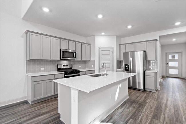 Building Photo - Large 4-Bedroom Home in Sorento for Lease