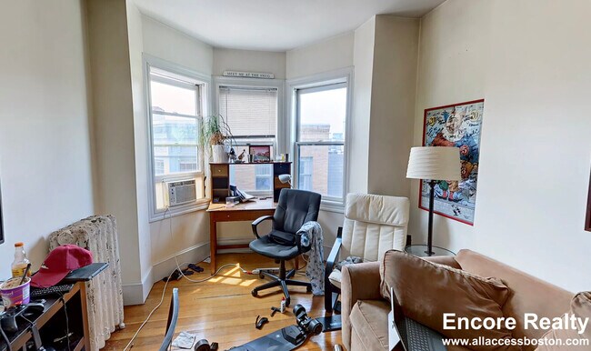 Photo - 53 Joy St Unit 4