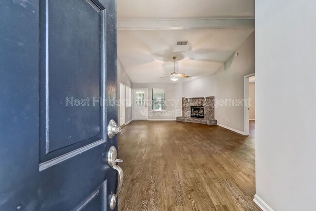 Photo - 10460 Roxbury Ln