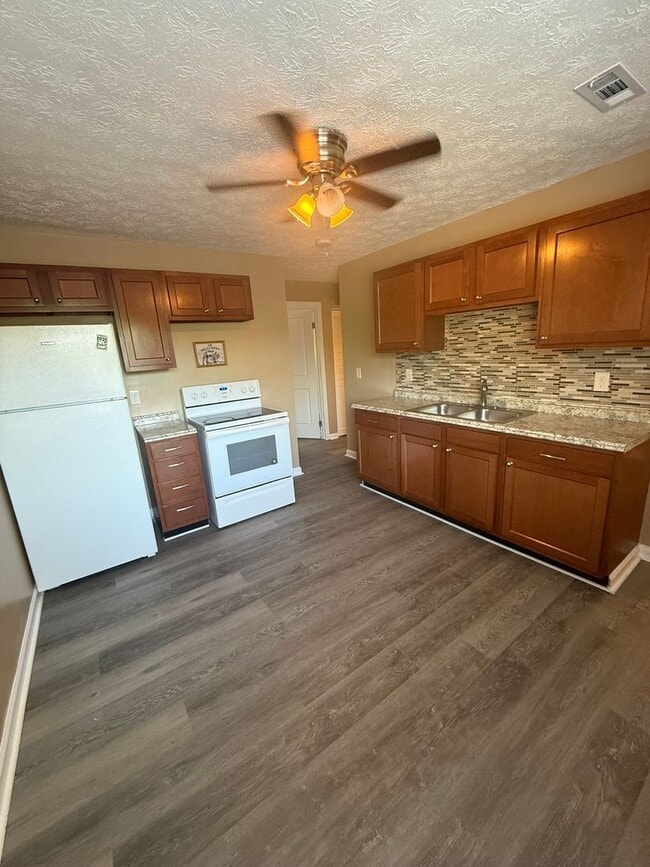 Photo - 6631 Gracely Dr Unit 2