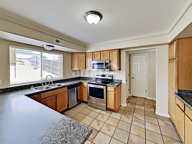 Photo - 3944 Malta St