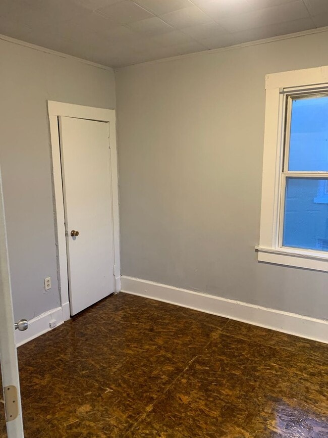 Photo - 4 Bedroom Single Family *Holiday Special - December rent Free*