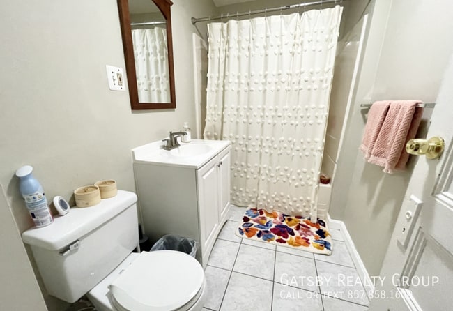 Photo - 9 Taft St Unit 1R