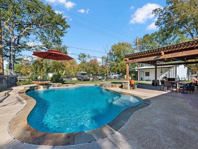 Photo - 712 Barbara St