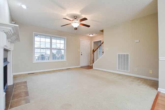 Photo - Pet Friendly Three Bedroom!