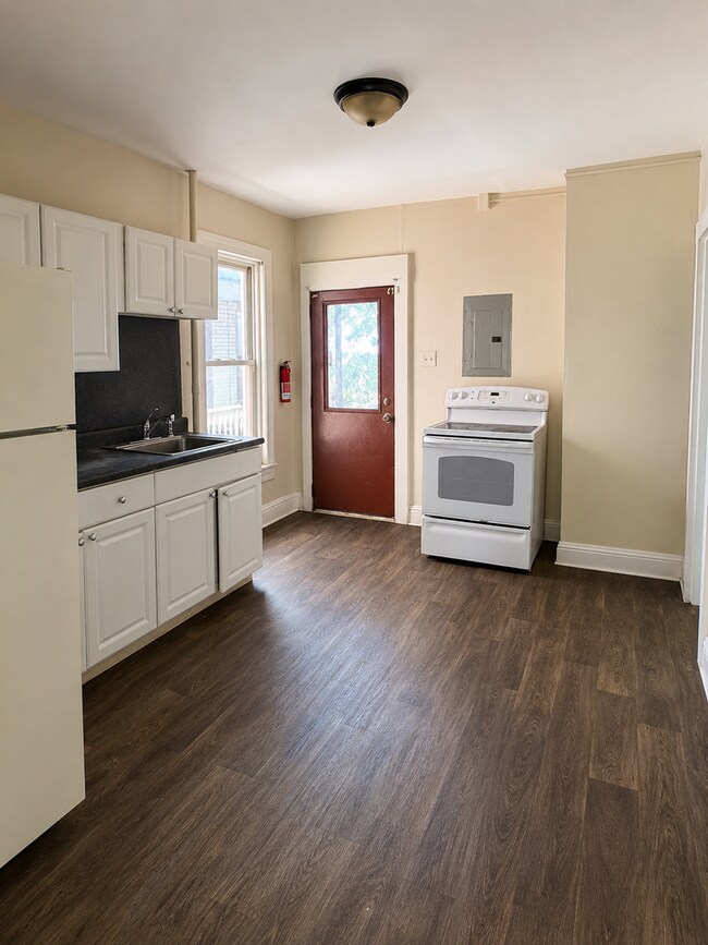 607 Chestnut St Unit #2