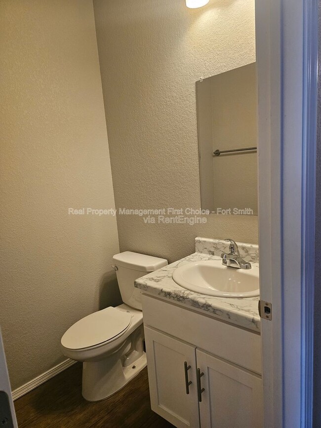 Photo - 2100 Ingalls Ln