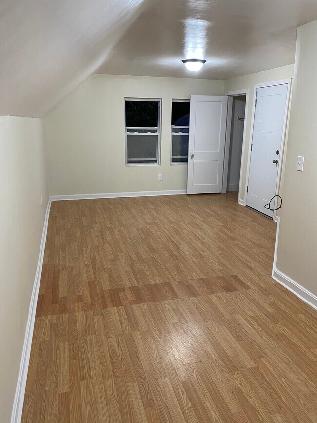 Photo - 156 Cedar St