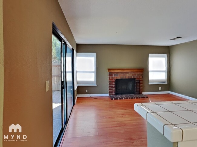 Photo - 4721 Shannondale Dr