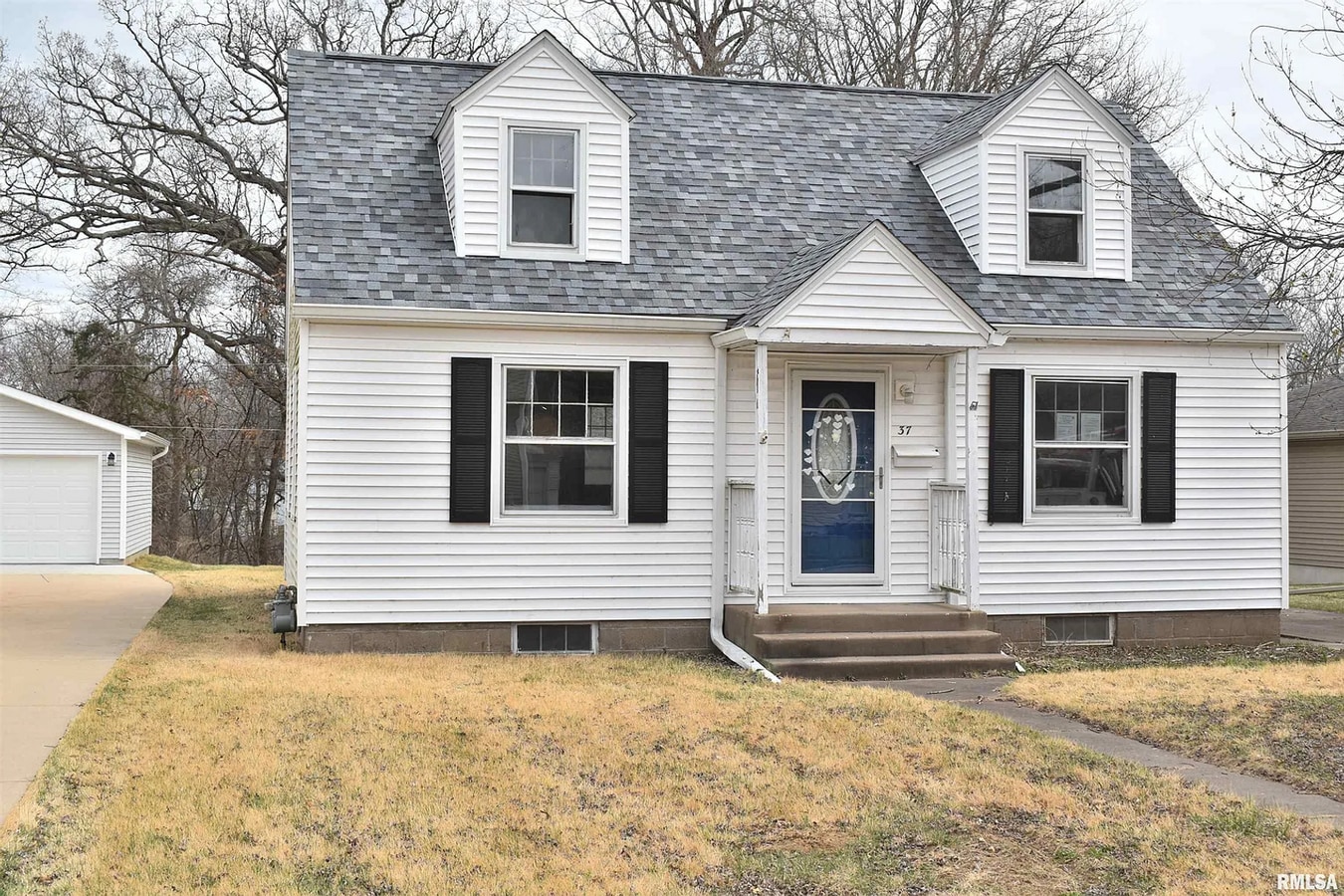 Check this Lovely 3-Bedroom Home! - Check this Lovely 3-Bedroom Home!