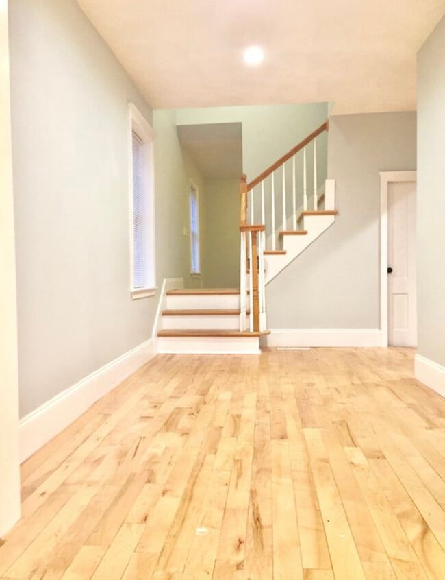 Photo - 32 Pilgrim Ave