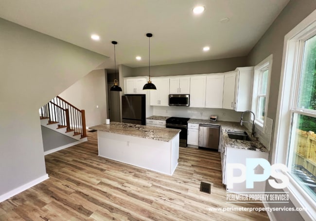 Photo - 1780 W Taylor Ave