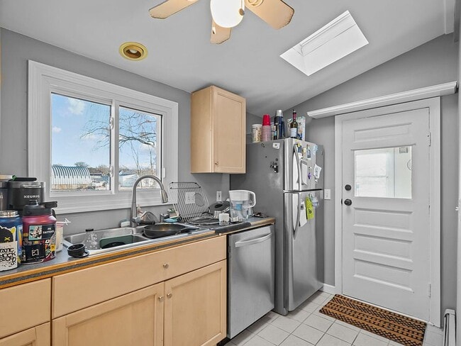 Photo - 22 Third School St