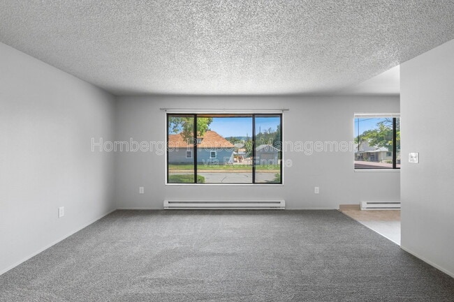 Photo - 2628 E Wellesley Ave Unidad 1