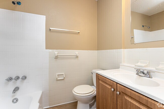 1BR, 1BA - 624SF