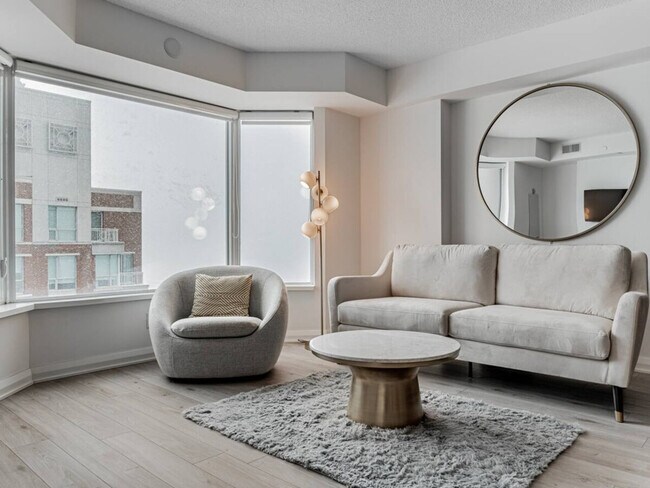 Photo - 55 Avenue Rd Unit SI ID1495832P