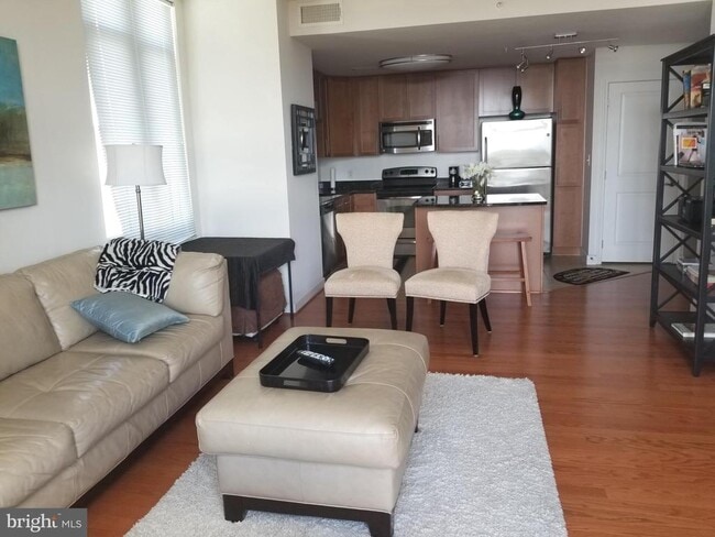 Building Photo - 155 Potomac Passage Unit 703 Rental