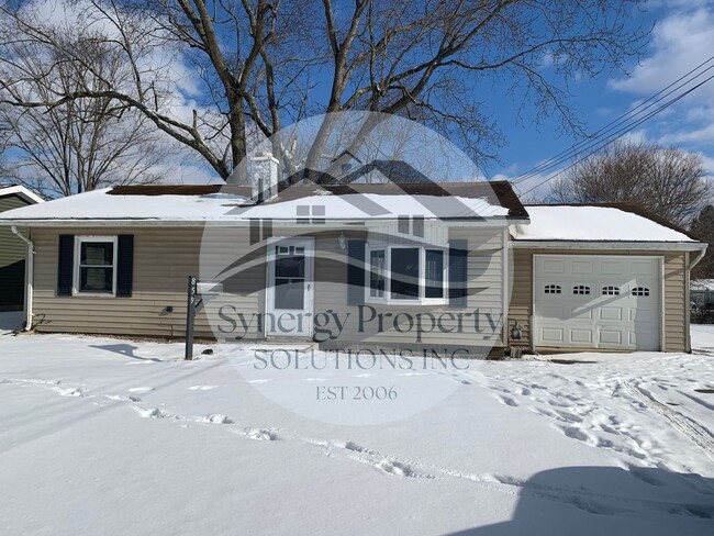 MADISON SCHOOL RANCH WITH GARAGE AND POLE ... - MADISON SCHOOL RANCH WITH GARAGE AND POLE ... Casa