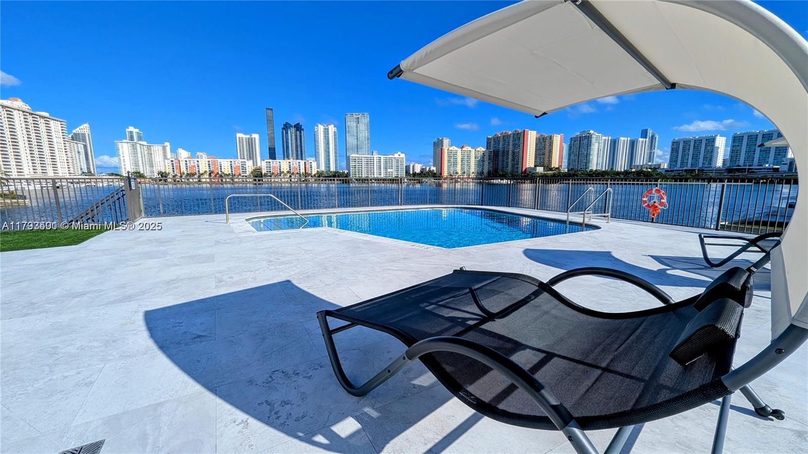 Photo - 4000 NE 168th St Unidad 107A Rental