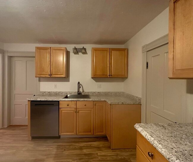 Kitchen - 21 Clarke St Unit 21 Clarke Upper