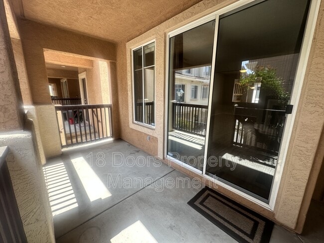 926 Camino De La Reina Unit 63