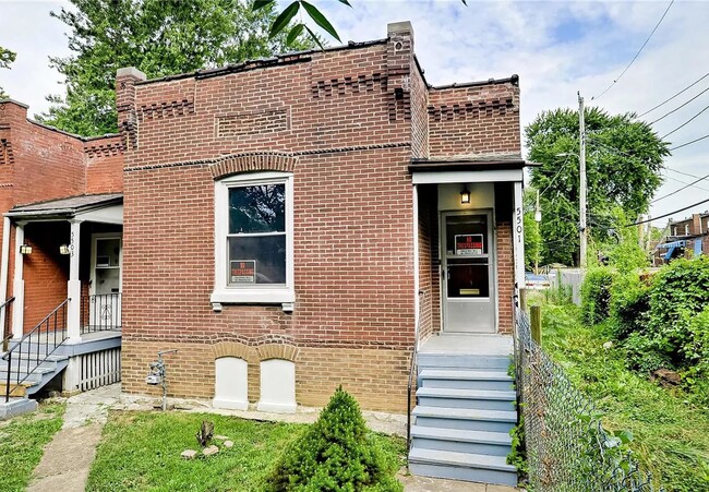 Building Photo - 5501 Putnam St