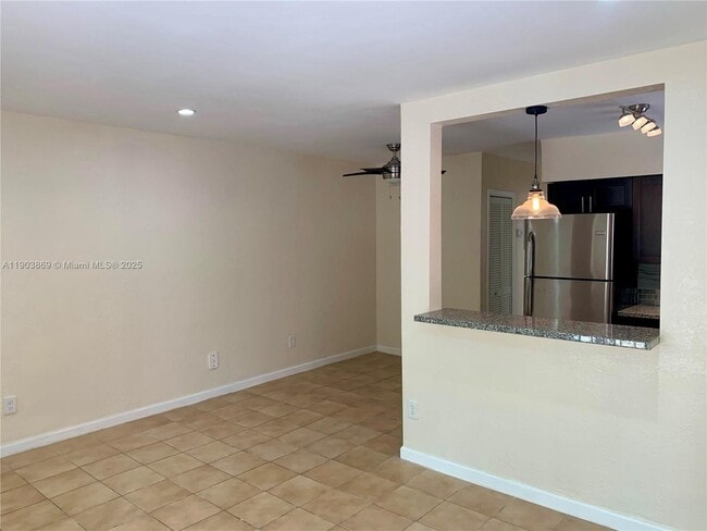 Photo - 521 NE 62nd St Unit 4