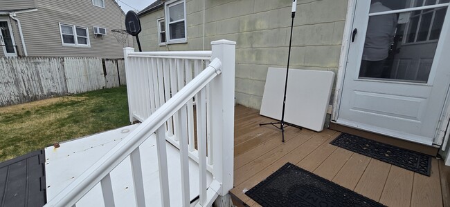 Photo - 35 Universal Ave