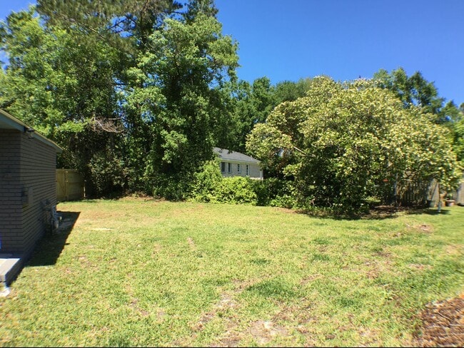 Photo - 1559 Brookbank Ave Unidad B